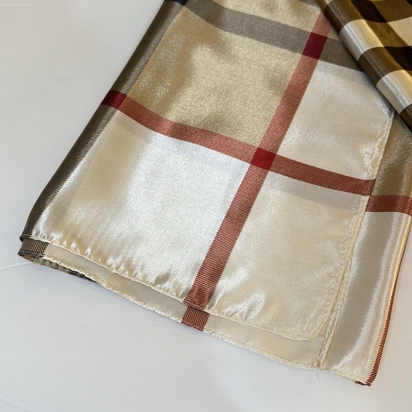 VTG 1980s-90s Oversized Satin Black & Tan Tartan Plaid Polyester Square Scarf - Picture 5 of 9